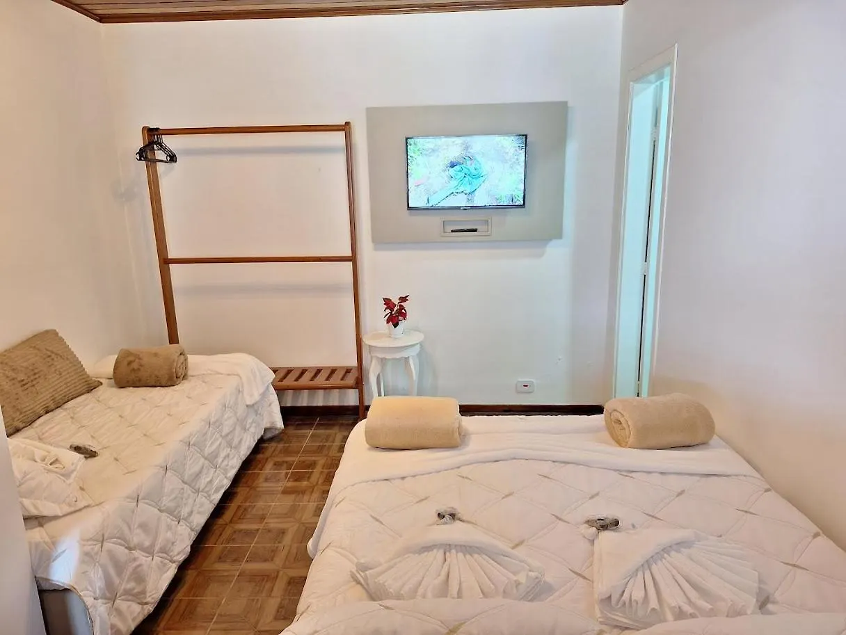 Nyaraló Casa Moderna - 2 Suites Proxima Ao Portal Campos do Jordão